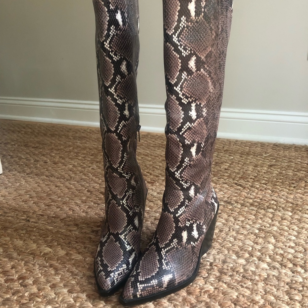 Vince Camuto Gravana Knee High Boots. Size 7.5 - Picture 1 of 15